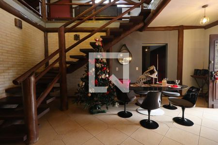 Sala de casa para alugar com 4 quartos, 490m² em Subsetor Sul - 6 (s-6), Ribeirão Preto