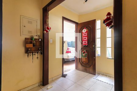 Corredor Entrada de casa à venda com 4 quartos, 250m² em Ferreira, São Paulo