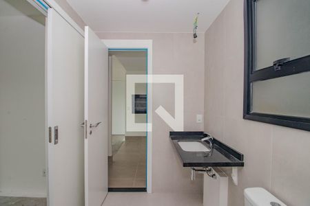 Banheiro de apartamento à venda com 1 quarto, 53m² em Auxiliadora, Porto Alegre