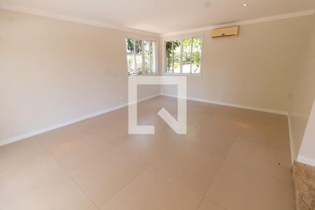 SALA DE TV de casa de condomínio à venda com 4 quartos, 590m² em Jardim Arua, Campinas