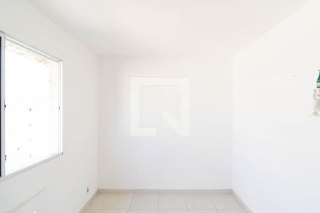 Quarto 1 de apartamento para alugar com 2 quartos, 52m² em Inhoaíba, Rio de Janeiro
