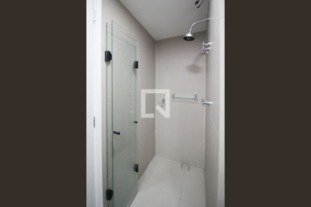 Banheiro de kitnet/studio para alugar com 1 quarto, 29m² em Itaim Bibi, São Paulo