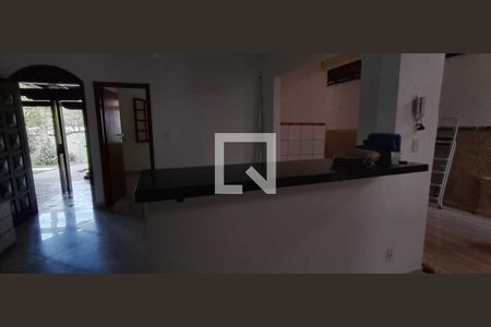 Casa à venda com 4 quartos, 220m² em Ouro Preto, Belo Horizonte