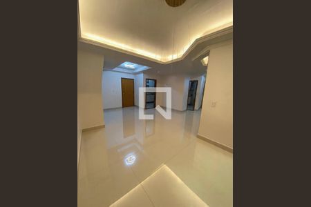 Apartamento para alugar com 3 quartos, 200m² em Bairro da Glória, Contagem