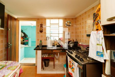 Cozinha de casa para alugar com 2 quartos, 70m² em Vila Gustavo, São Paulo
