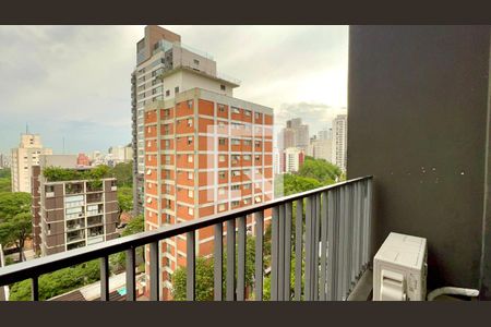Varanda de kitnet/studio à venda com 1 quarto, 25m² em Pinheiros, São Paulo