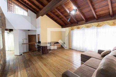 Sala de casa para alugar com 3 quartos, 278m² em Vila Assunção, Porto Alegre