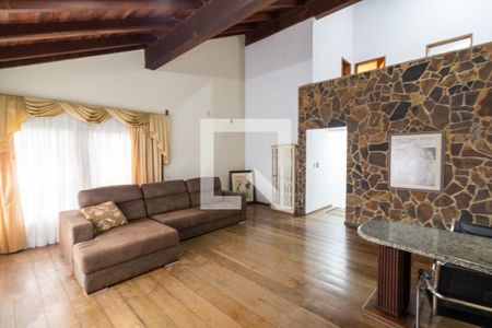 Sala de casa para alugar com 3 quartos, 278m² em Vila Assunção, Porto Alegre