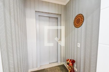 Hall privativo elevador de apartamento à venda com 4 quartos, 165m² em Vila Deodoro, São Paulo