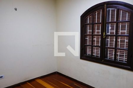 Quarto 1 de casa à venda com 3 quartos, 180m² em São Pedro, Osasco