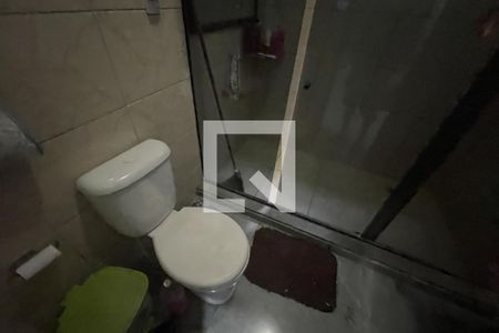 Banheiro de casa para alugar com 6 quartos, 180m² em Santo Antonio, Duque de Caxias