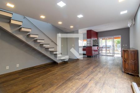 Sala de casa de condomínio à venda com 3 quartos, 258m² em Chácara Santa Margarida, Campinas