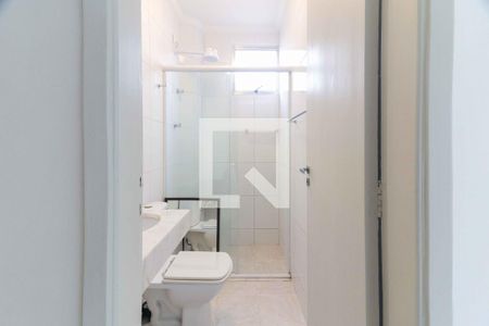 Banheiro de apartamento para alugar com 2 quartos, 57m² em Vila Butantã, São Paulo