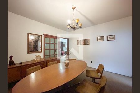 Sala de casa para alugar com 3 quartos, 300m² em Jardim Lindóia, Porto Alegre