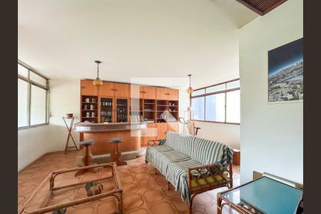 Sala de casa para alugar com 3 quartos, 300m² em Jardim Lindóia, Porto Alegre