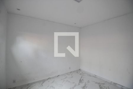 Quarto de casa para alugar com 1 quarto, 100m² em Dom Rodrigo, Nova Iguaçu