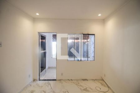 Sala de casa para alugar com 1 quarto, 100m² em Dom Rodrigo, Nova Iguaçu