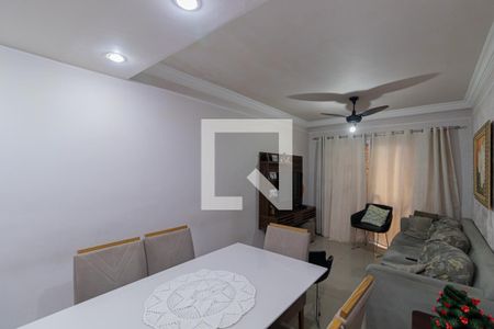 Sala de casa de condomínio para alugar com 3 quartos, 120m² em Cangaiba, São Paulo