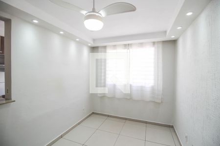 Sala de apartamento para alugar com 2 quartos, 51m² em Vila Dagmar, Belford Roxo