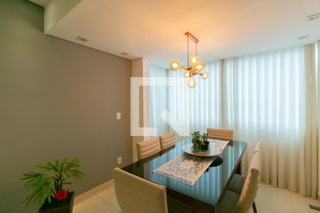 Apartamento à venda com 3 quartos, 218m² em Manacás, Belo Horizonte