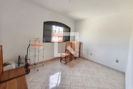 Sala de Estar de casa para alugar com 6 quartos, 400m² em Jardim do Lago, Campinas
