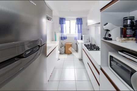Cozinha de apartamento para alugar com 2 quartos, 59m² em João Pinheiro, Belo Horizonte