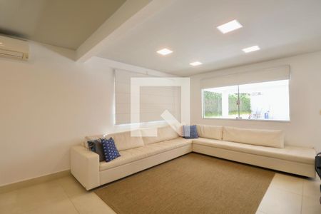 Sala de casa para alugar com 4 quartos, 314m² em Loteamento Joao Batista Juliao, Guarujá