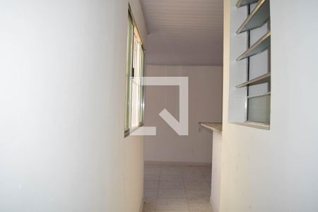 Corredor de casa para alugar com 2 quartos, 36m² em Vila Carrão, São Paulo