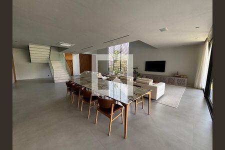 Sala de casa de condomínio à venda com 5 quartos, 1500m² em Barra da Tijuca, Rio de Janeiro