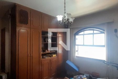 Casa à venda com 3 quartos, 155m² em Jardim Rizzo, São Paulo