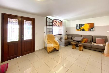 Sala de casa à venda com 3 quartos, 95m² em Ipiranga, Belo Horizonte