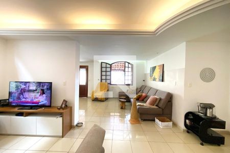Sala de casa à venda com 3 quartos, 95m² em Ipiranga, Belo Horizonte