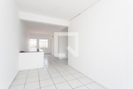 Sala de casa para alugar com 4 quartos, 145m² em Vila Sao Silvestre (zona Leste), São Paulo