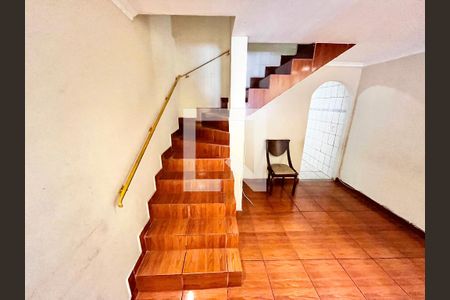 Escada de casa à venda com 3 quartos, 92m² em Vila Dionisia, São Paulo
