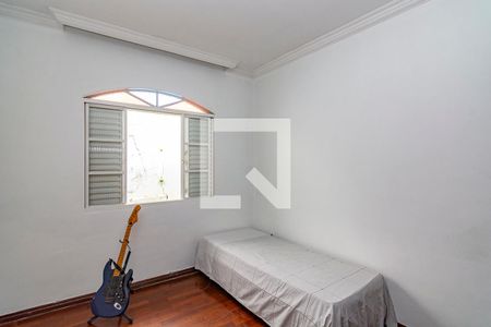 Quarto 2 de casa à venda com 3 quartos, 177m² em João Pinheiro, Belo Horizonte