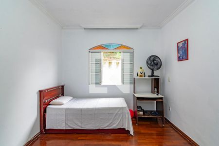 Quarto de casa à venda com 3 quartos, 177m² em João Pinheiro, Belo Horizonte