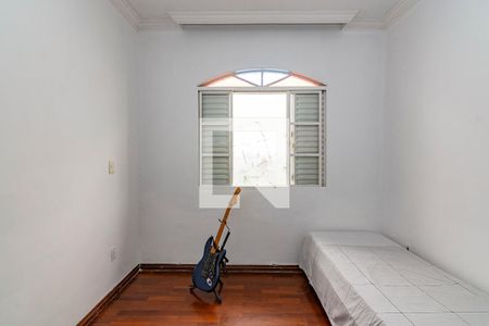 Quarto 2 de casa à venda com 3 quartos, 177m² em João Pinheiro, Belo Horizonte