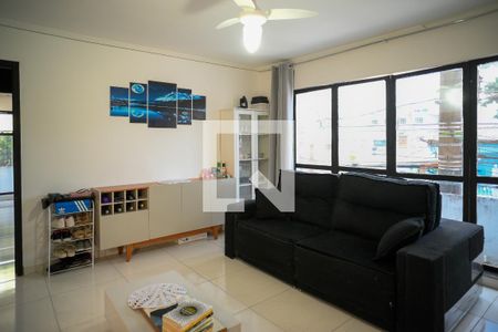 Sala de casa para alugar com 2 quartos, 200m² em Vila Liviero, São Paulo