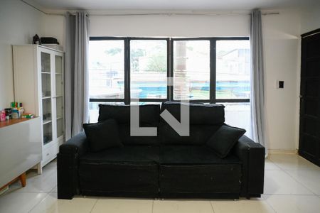 Sala de casa para alugar com 2 quartos, 200m² em Vila Liviero, São Paulo