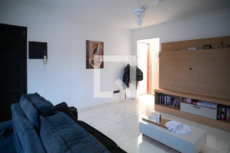 Sala de casa para alugar com 2 quartos, 200m² em Vila Liviero, São Paulo