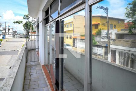 Varanda Quartos de casa para alugar com 2 quartos, 200m² em Vila Liviero, São Paulo