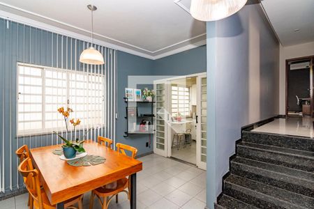 Sala 2 de casa à venda com 3 quartos, 194m² em Nova Gameleira, Belo Horizonte