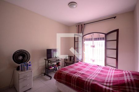 Casa à venda com 2 quartos, 95m² em Vila Santo Estefano, São Paulo