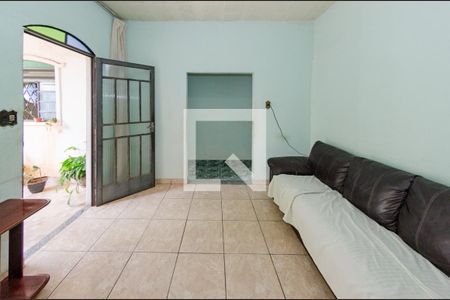 Sala de casa à venda com 6 quartos, 140m² em Dom Bosco, Belo Horizonte