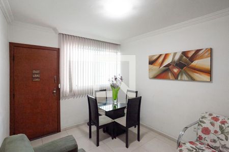 Sala de apartamento à venda com 3 quartos, 90m² em Sinimbu, Belo Horizonte