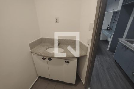 Banheiro de kitnet/studio para alugar com 1 quarto, 23m² em Santa Paula, São Caetano do Sul
