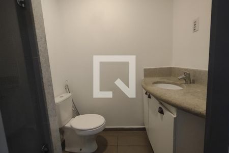 Banheiro de kitnet/studio para alugar com 1 quarto, 23m² em Santa Paula, São Caetano do Sul