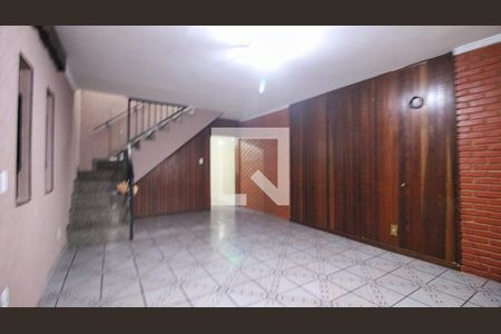 Casa para alugar com 3 quartos, 130m² em Vila Renato (zona Leste), São Paulo