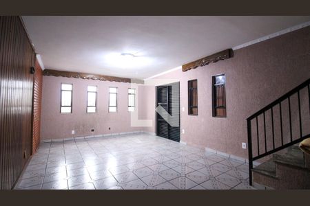 Casa para alugar com 3 quartos, 130m² em Vila Renato (zona Leste), São Paulo