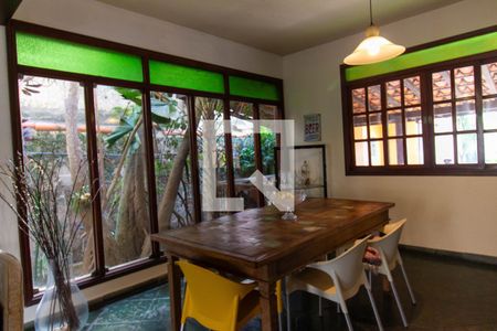 Casa de Condomínio à venda com 4 quartos, 375m² em Itaipu, Niterói